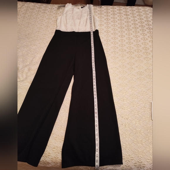 Black and white jumpsuit - Picture 10 of 12
